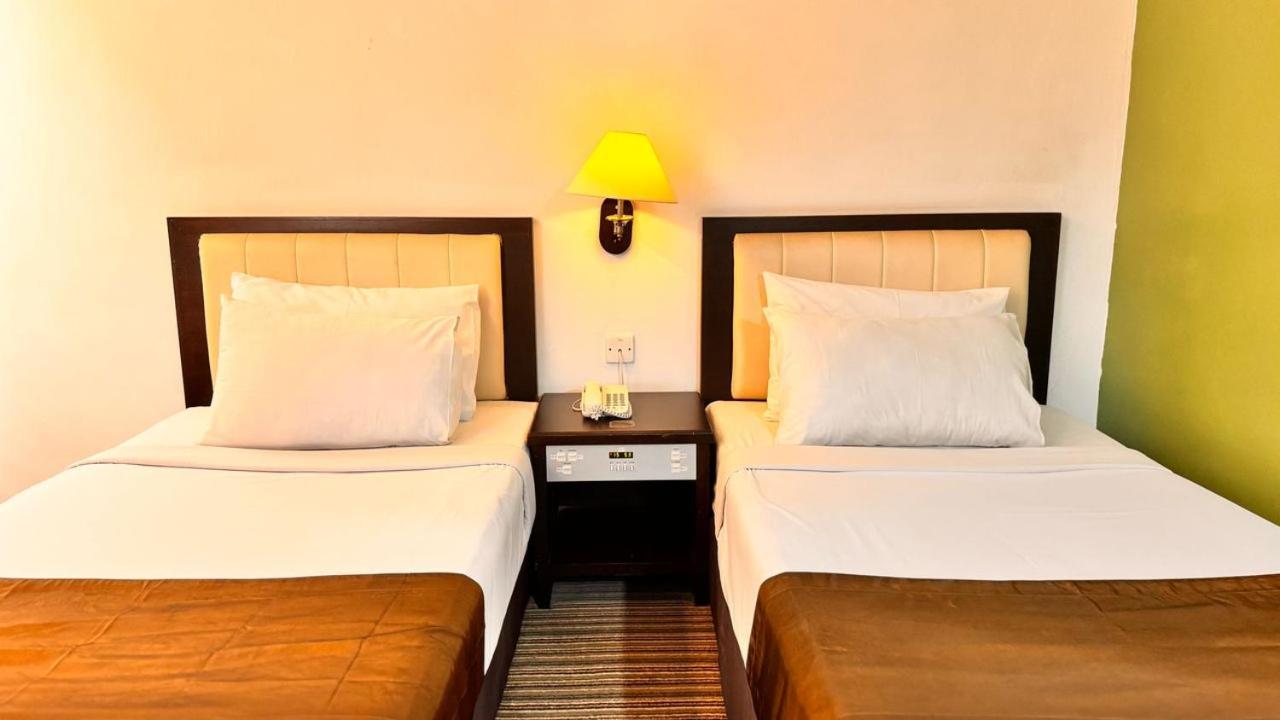 Hotel Seri Malaysia Kepala Batas Кепала Батас Экстерьер фото
